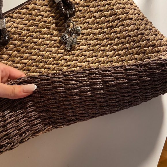 Braided Tan and Brown Handbag - Picture 4 of 7